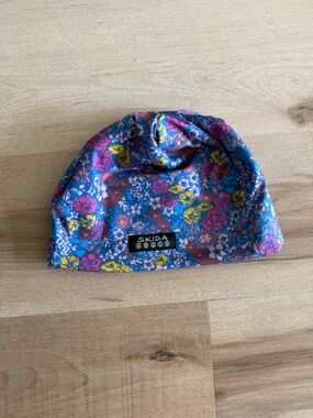 Skida Women's Floral Blue Multicolor Beanie